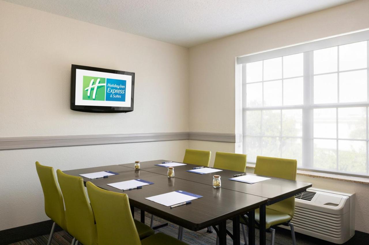 Holiday Inn Express & Suites Sarasota East By Ihg Luaran gambar