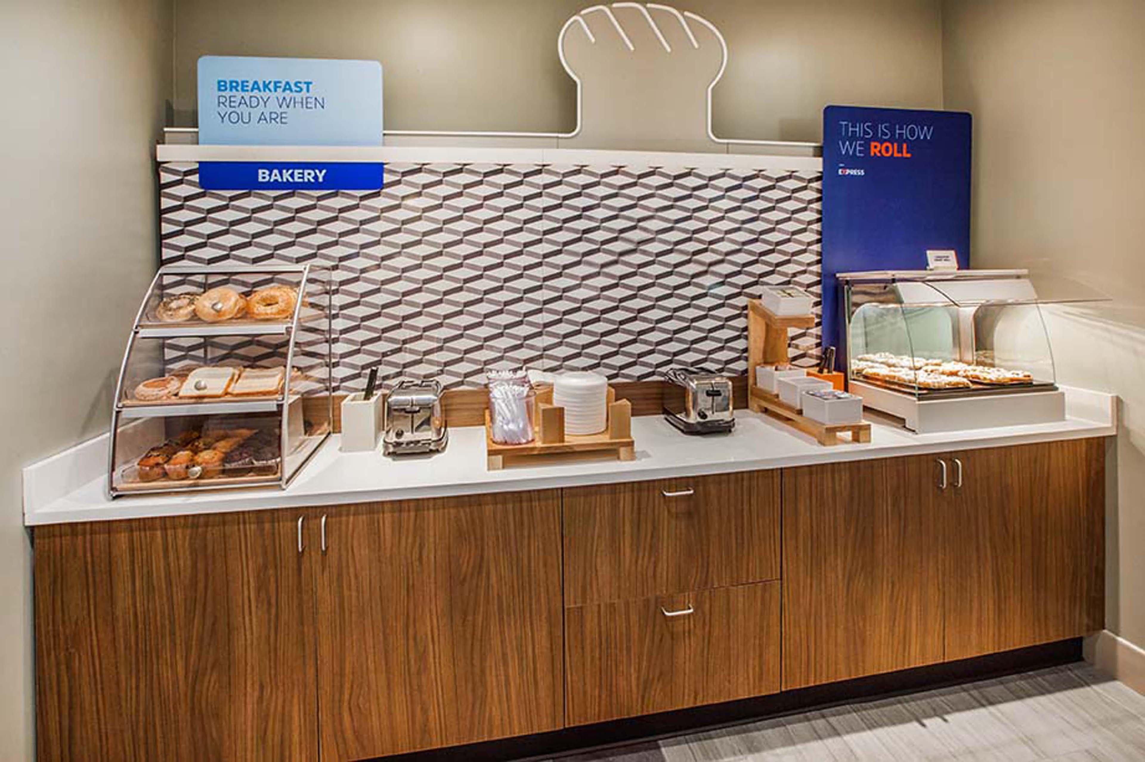 Holiday Inn Express & Suites Sarasota East By Ihg Luaran gambar