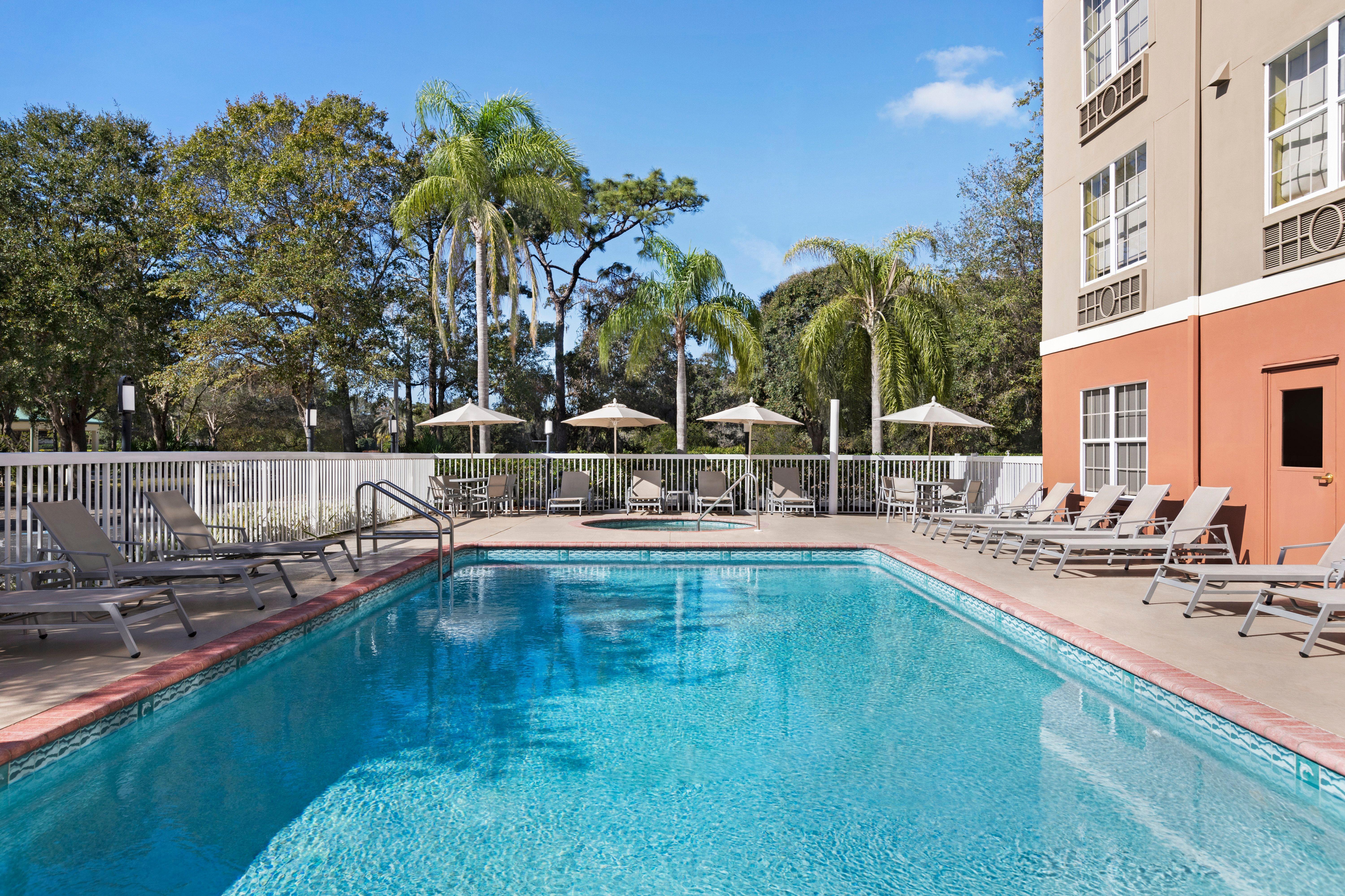 Holiday Inn Express & Suites Sarasota East By Ihg Luaran gambar